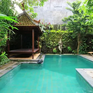 https://pering-bungalow.ubudhotelsnow.com